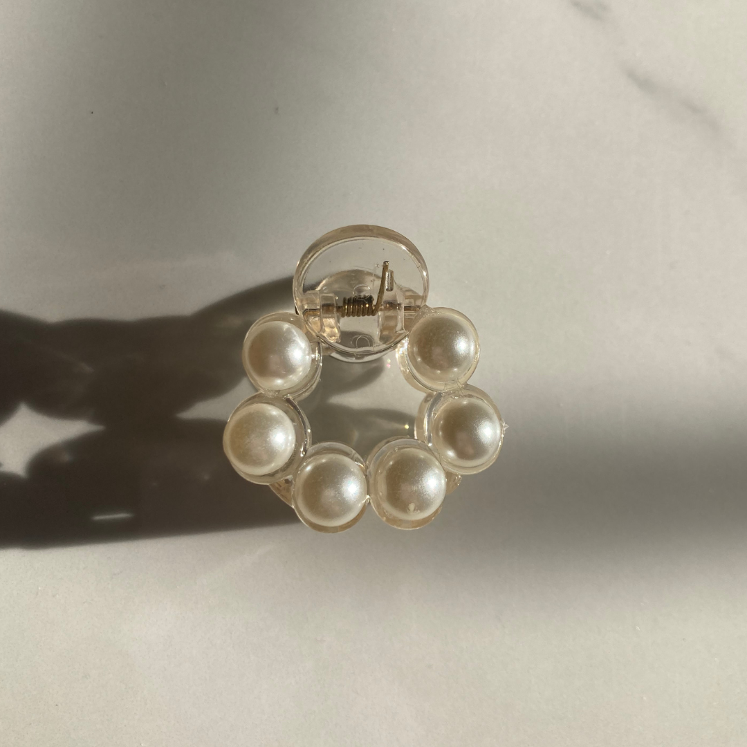 Pearl Hair Claw Clips