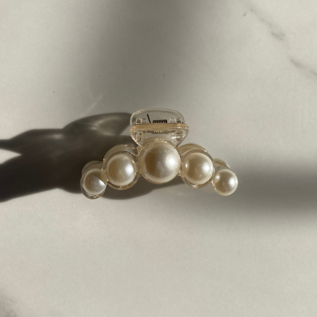 Pearl Hair Claw Clips